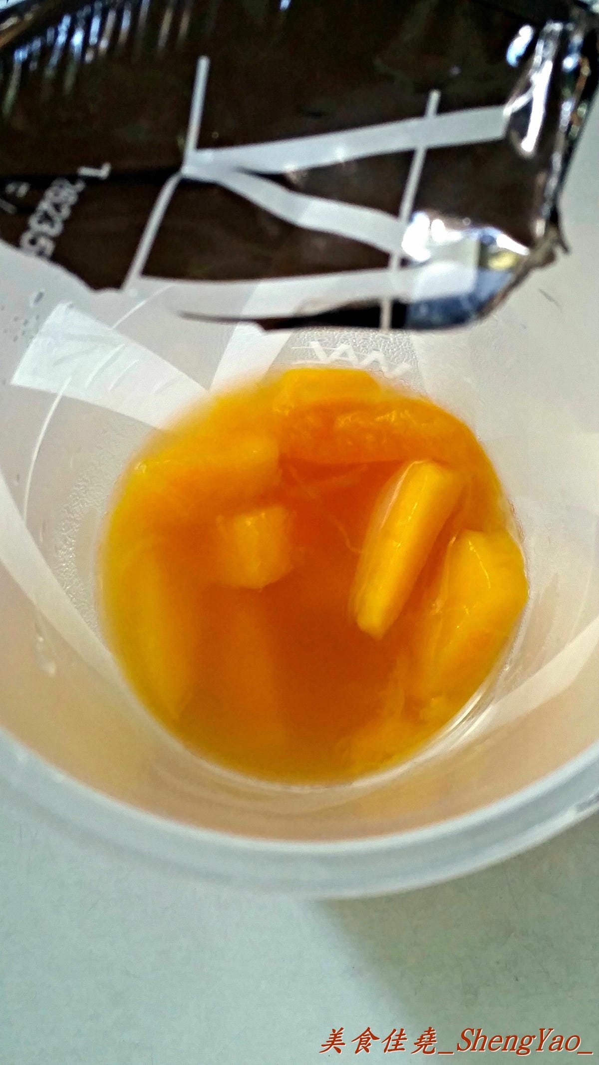 [台中清水]華得來冷熱飲專賣店 – 清水的傳奇飲料店,全店整修過後的2.0版,新鮮水果現榨現切看得見,飲料依舊真材實料又好喝。