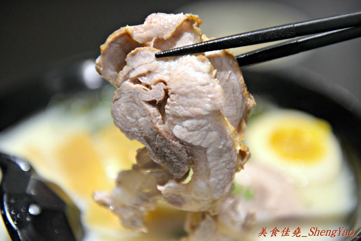 [台中西區]華美185拉麵 – 7月下旬新開幕的百元拉麵,店家湯頭堅持不加大骨粉、配料給得很有誠意,些許地方再改進一下會很棒。(已歇業)