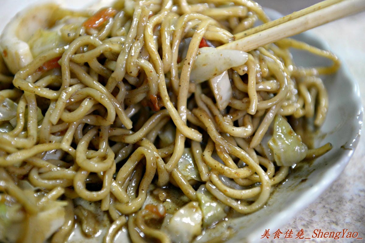 [台中北區]一心市場花枝炒麵 – 一心市場內超過20年歷史,網友口中的傳說級花枝炒麵。