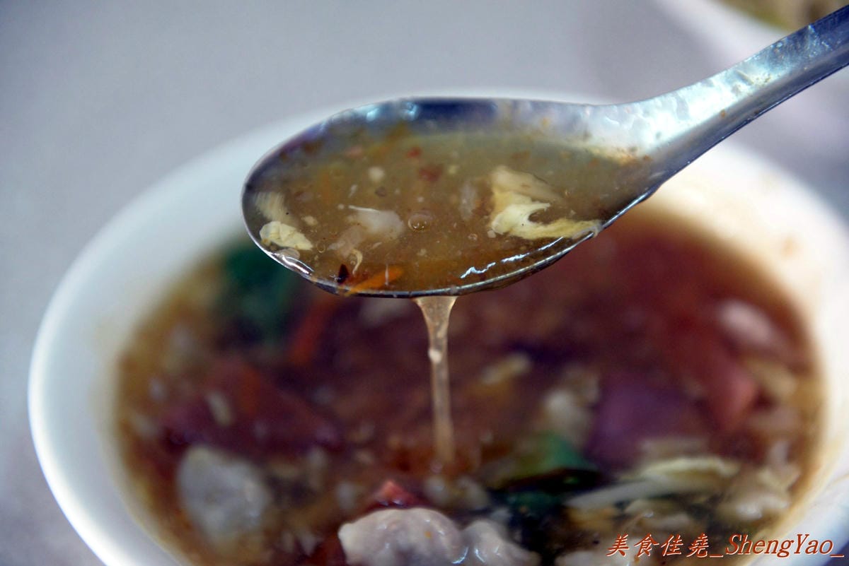 [台中沙鹿]巨業客運站對面肉圓 – 沙鹿人氣最旺的無名肉圓老店,肉圓便宜好吃、店家服務態度親切。