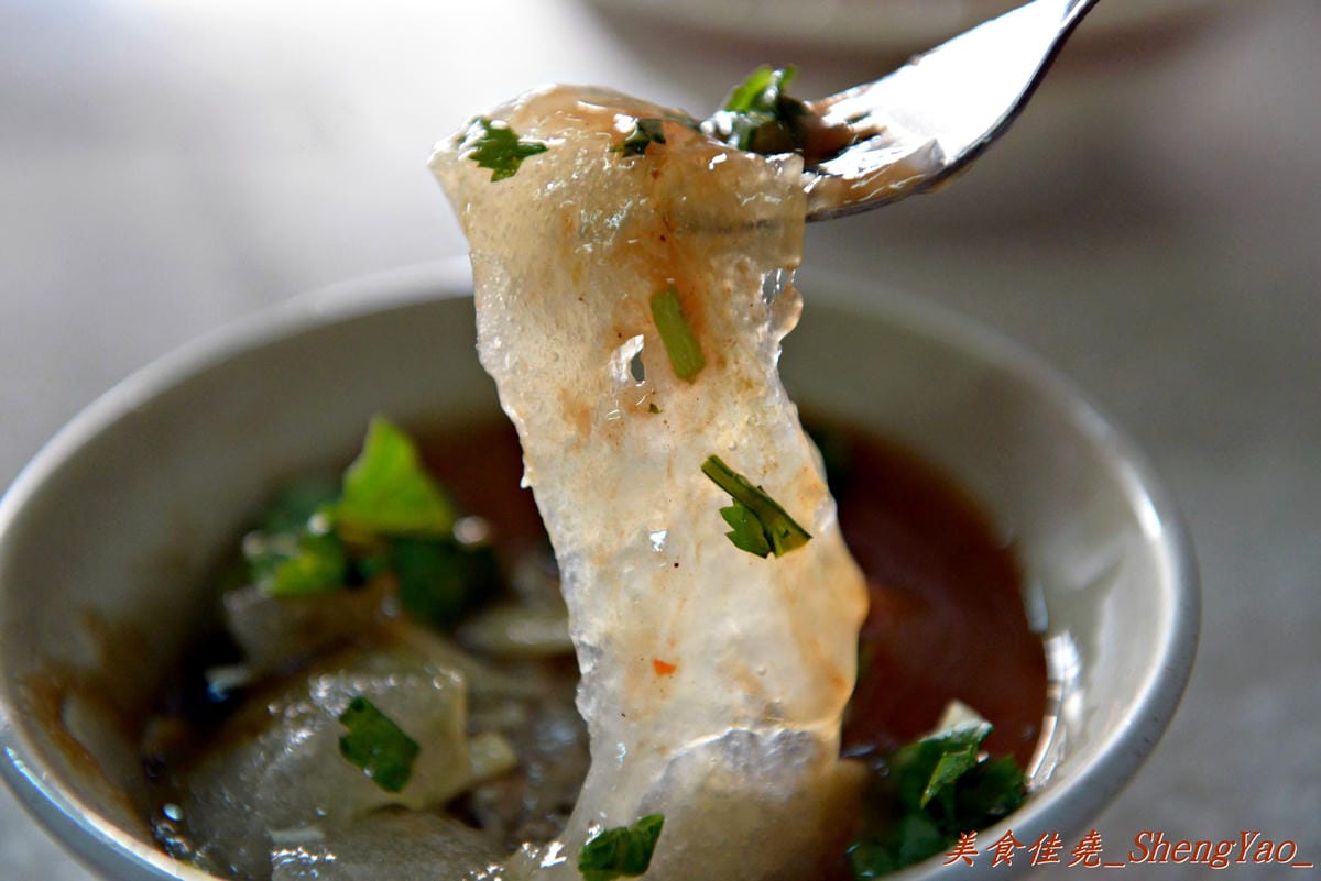 [台中沙鹿]巨業客運站對面肉圓 – 沙鹿人氣最旺的無名肉圓老店,肉圓便宜好吃、店家服務態度親切。