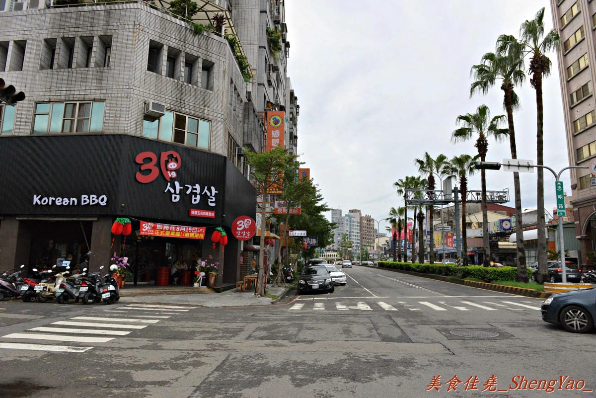 [台中北區]3Pig 韓國五花肉專賣店 – 台中又一新開的汽油桶韓式烤肉,主廚是韓國人,標榜道地韓國口味,食材和器具也全都由韓國空運來台。