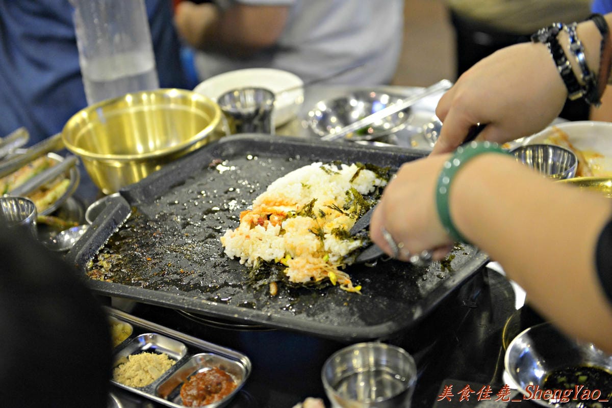 [台中北區]3Pig 韓國五花肉專賣店 – 台中又一新開的汽油桶韓式烤肉,主廚是韓國人,標榜道地韓國口味,食材和器具也全都由韓國空運來台。