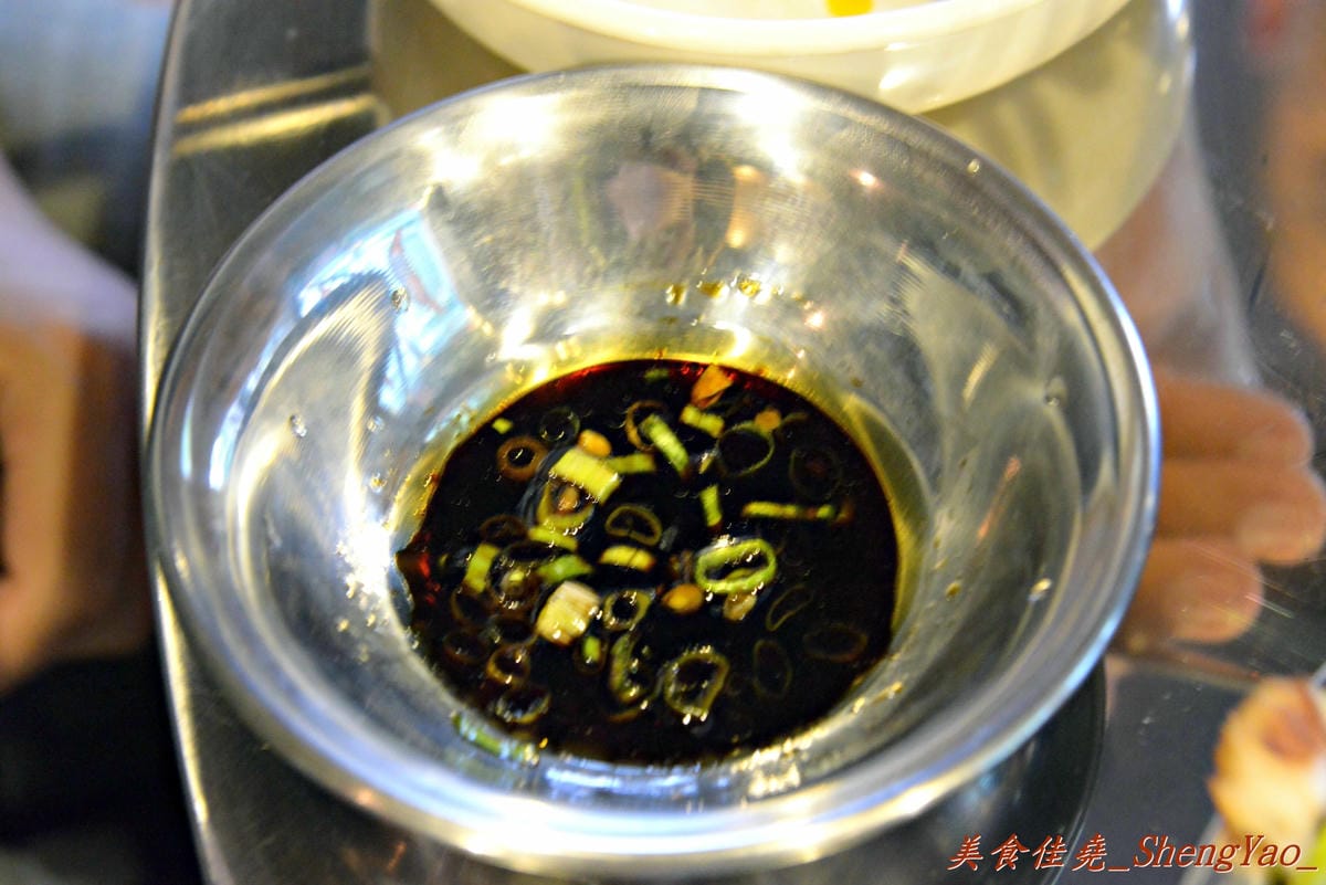 [台中北區]3Pig 韓國五花肉專賣店 – 台中又一新開的汽油桶韓式烤肉,主廚是韓國人,標榜道地韓國口味,食材和器具也全都由韓國空運來台。