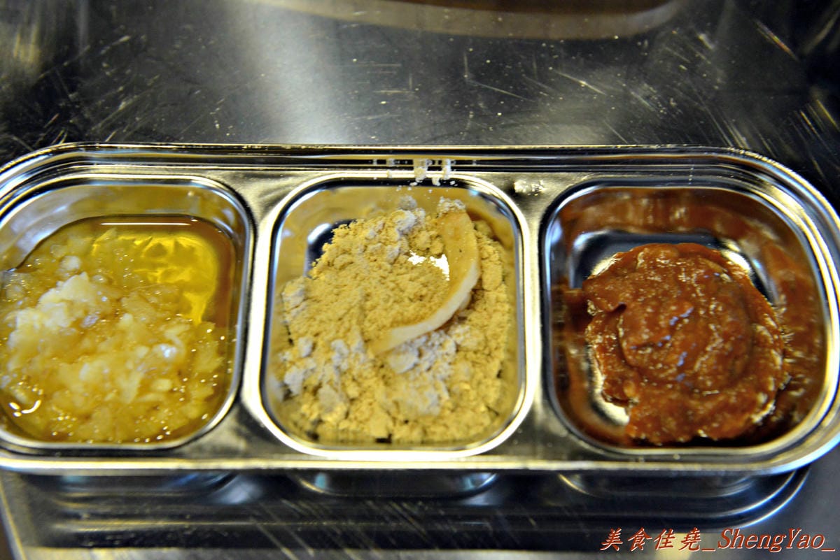 [台中北區]3Pig 韓國五花肉專賣店 – 台中又一新開的汽油桶韓式烤肉,主廚是韓國人,標榜道地韓國口味,食材和器具也全都由韓國空運來台。