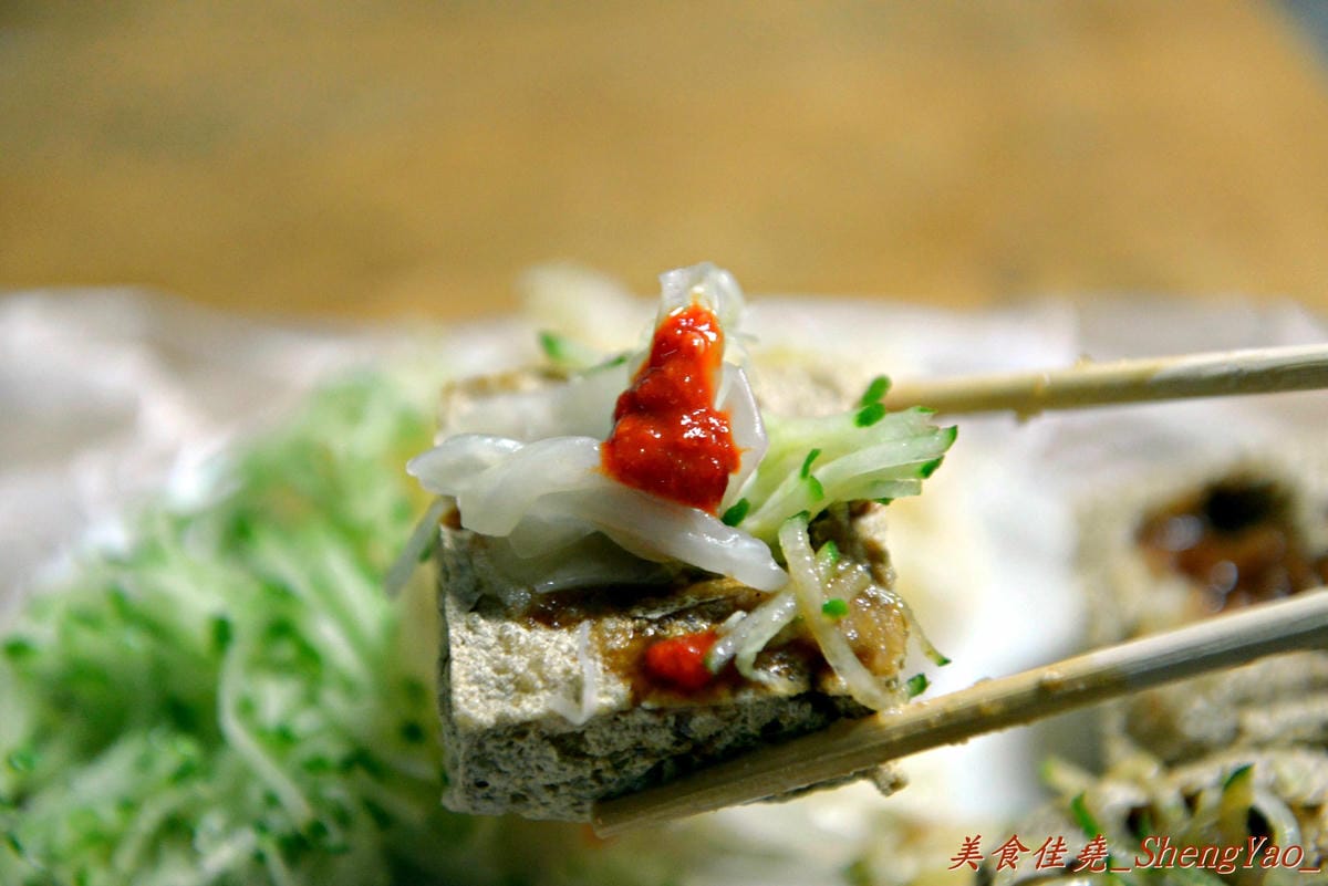 [台中沙鹿]陳媽媽臭豆腐 – 沙鹿最有名的臭豆腐,據說是台中”梁婆婆臭豆腐”的親戚,口味超重,不敢吃辣吃蒜者請小心。