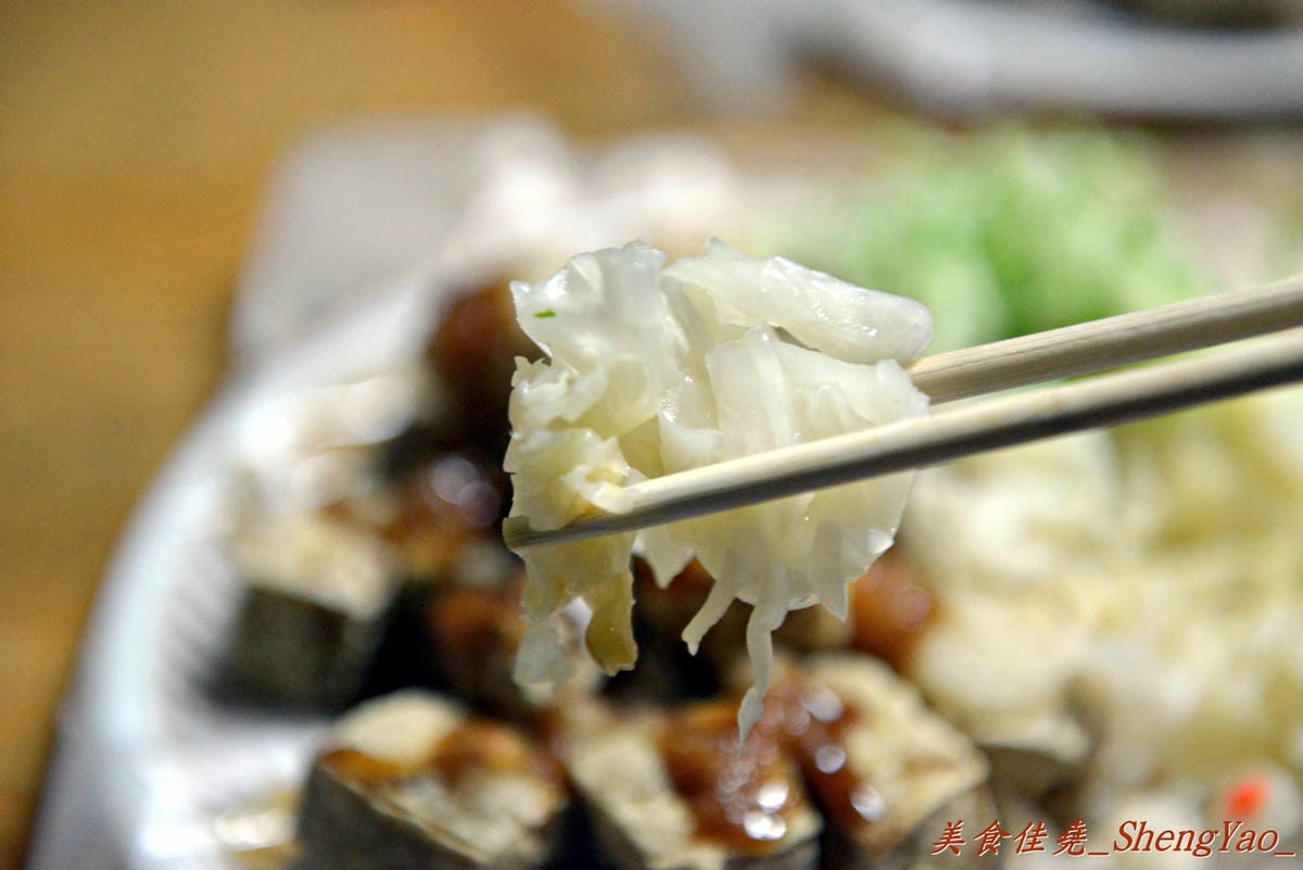 [台中沙鹿]陳媽媽臭豆腐 – 沙鹿最有名的臭豆腐,據說是台中”梁婆婆臭豆腐”的親戚,口味超重,不敢吃辣吃蒜者請小心。