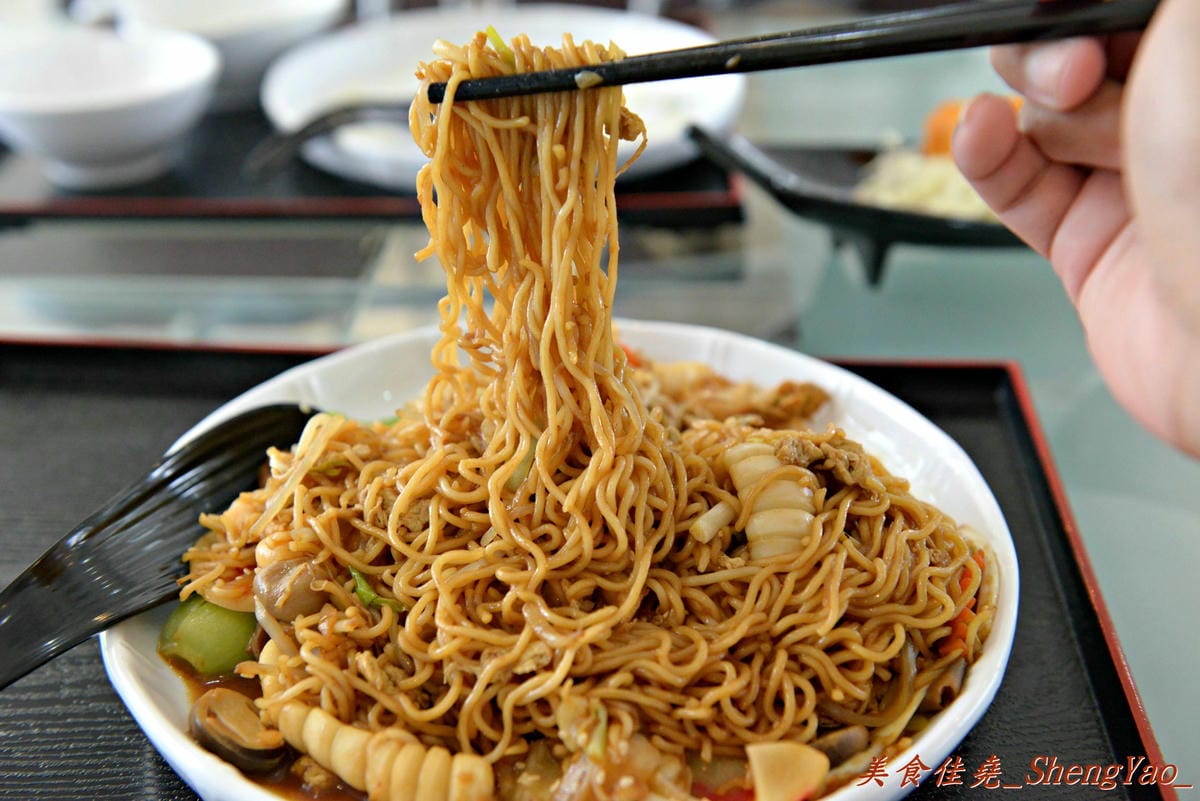 [台中沙鹿]沂品複合式餐飲 – 剛開幕一個月的複合式餐飲,主打精緻港式料理,套餐份量大,價位便宜不另收服務費,C/P值頗高。(已歇業)