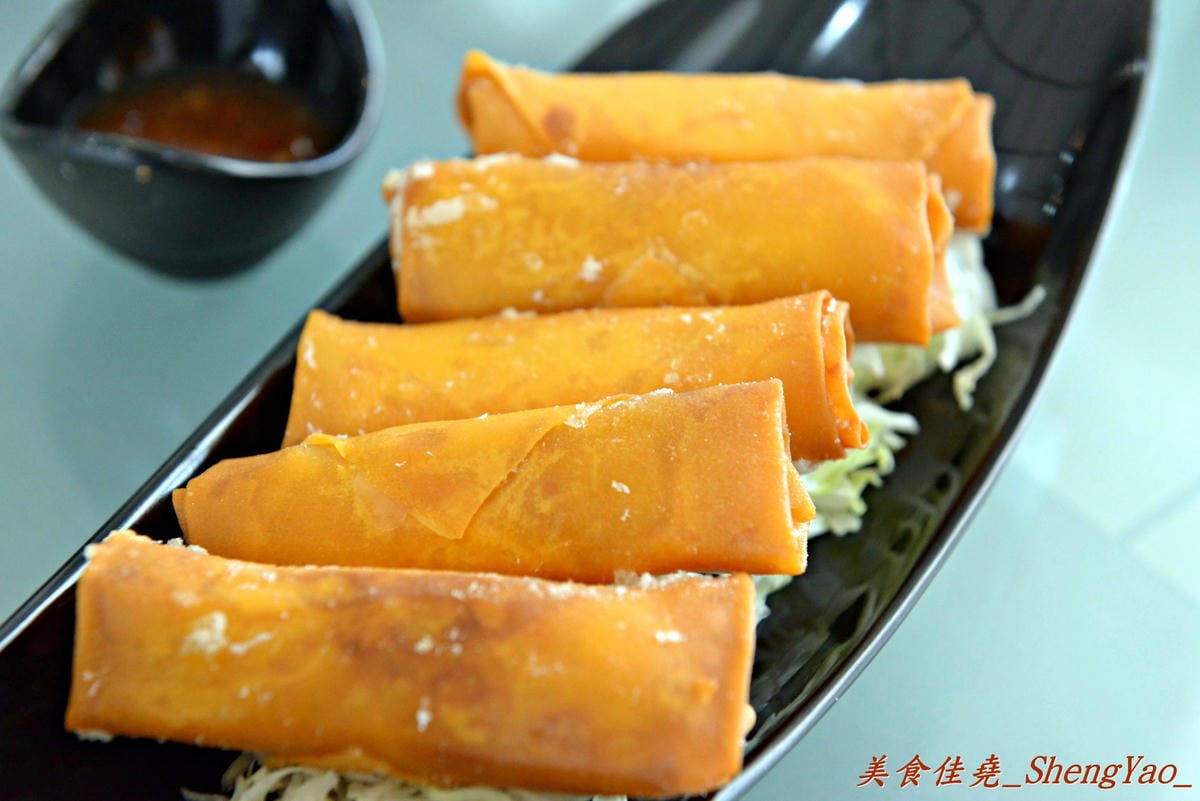 [台中沙鹿]沂品複合式餐飲 – 剛開幕一個月的複合式餐飲,主打精緻港式料理,套餐份量大,價位便宜不另收服務費,C/P值頗高。(已歇業)