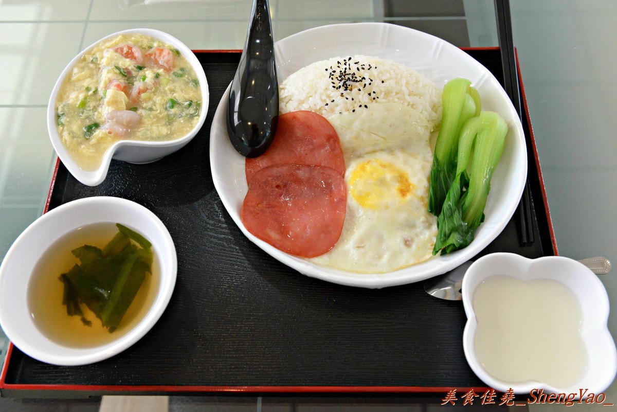 [台中沙鹿]沂品複合式餐飲 – 剛開幕一個月的複合式餐飲,主打精緻港式料理,套餐份量大,價位便宜不另收服務費,C/P值頗高。(已歇業)