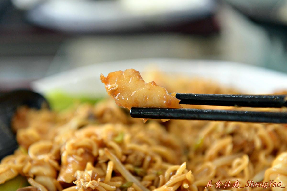 [台中沙鹿]沂品複合式餐飲 – 剛開幕一個月的複合式餐飲,主打精緻港式料理,套餐份量大,價位便宜不另收服務費,C/P值頗高。(已歇業)