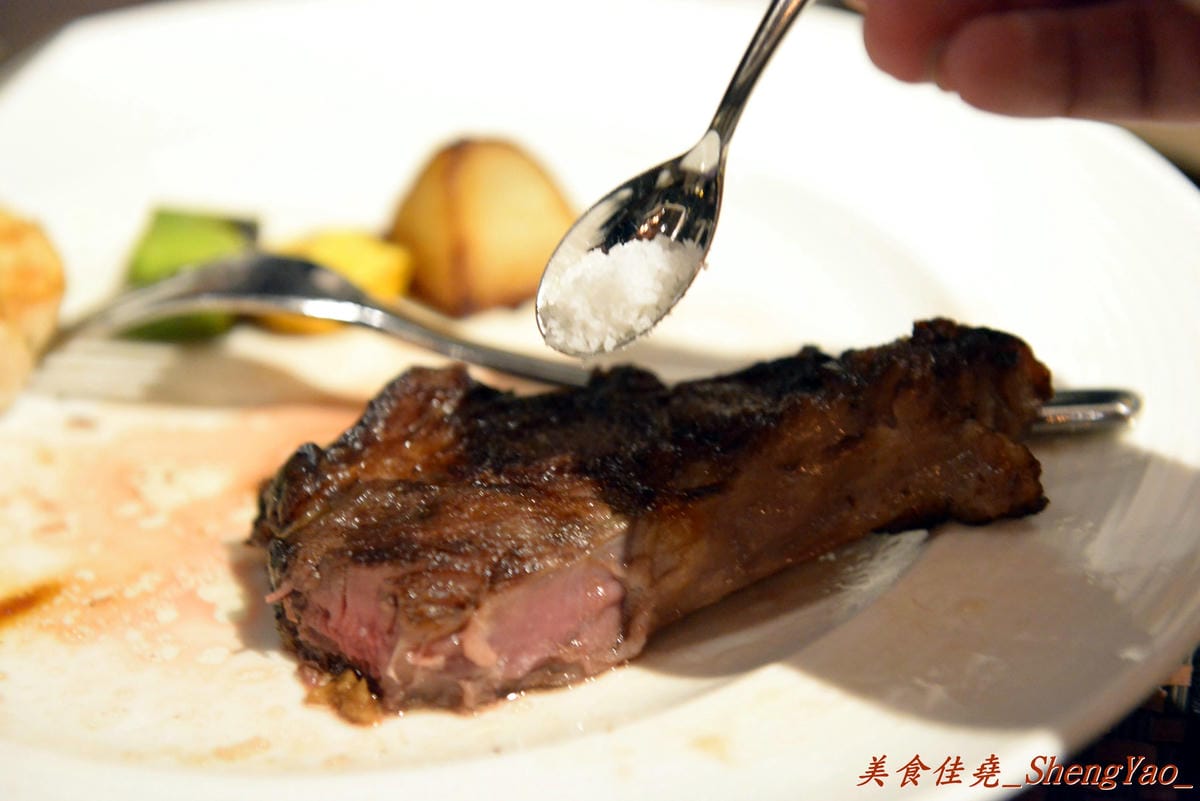 [台中西區]Laura’s Steak House 蘿拉牛排館 – 台中目前唯一和牛吃到飽,9A級澳洲和牛沙朗,2小時內任你無限續。