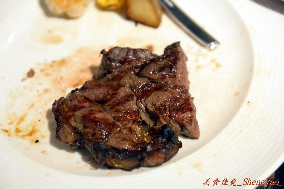 [台中西區]Laura’s Steak House 蘿拉牛排館 – 台中目前唯一和牛吃到飽,9A級澳洲和牛沙朗,2小時內任你無限續。