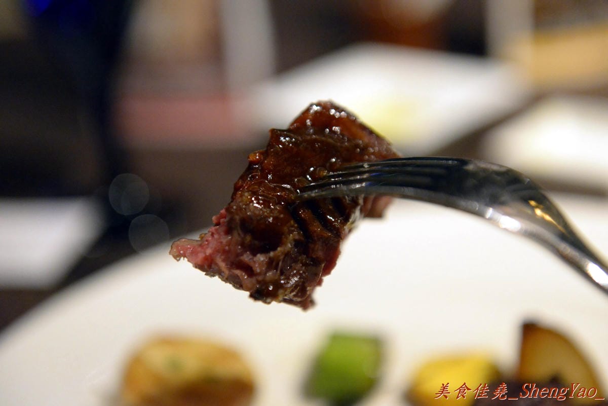 [台中西區]Laura’s Steak House 蘿拉牛排館 – 台中目前唯一和牛吃到飽,9A級澳洲和牛沙朗,2小時內任你無限續。