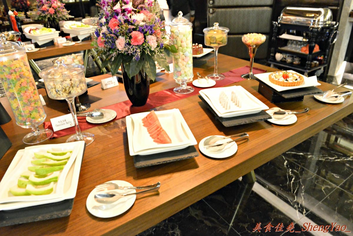 [台中西區]Laura’s Steak House 蘿拉牛排館 – 台中目前唯一和牛吃到飽,9A級澳洲和牛沙朗,2小時內任你無限續。