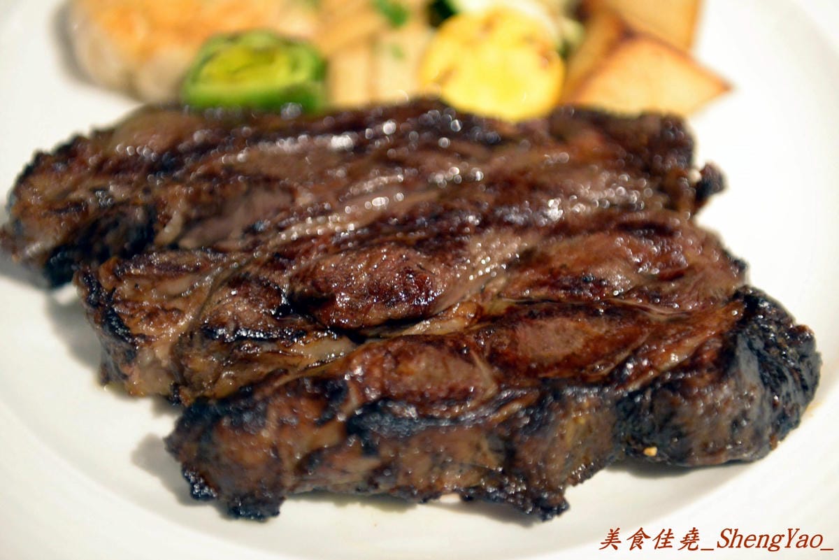 [台中西區]Laura’s Steak House 蘿拉牛排館 – 台中目前唯一和牛吃到飽,9A級澳洲和牛沙朗,2小時內任你無限續。