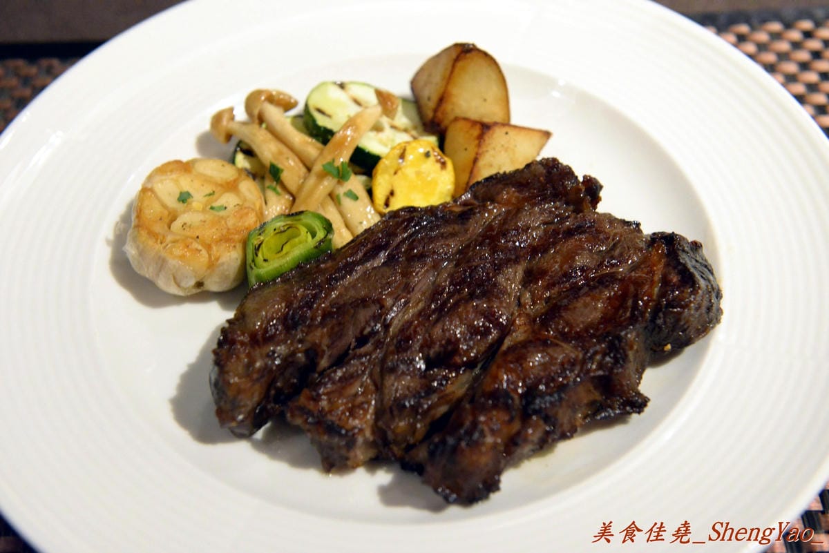 [台中西區]Laura’s Steak House 蘿拉牛排館 – 台中目前唯一和牛吃到飽,9A級澳洲和牛沙朗,2小時內任你無限續。