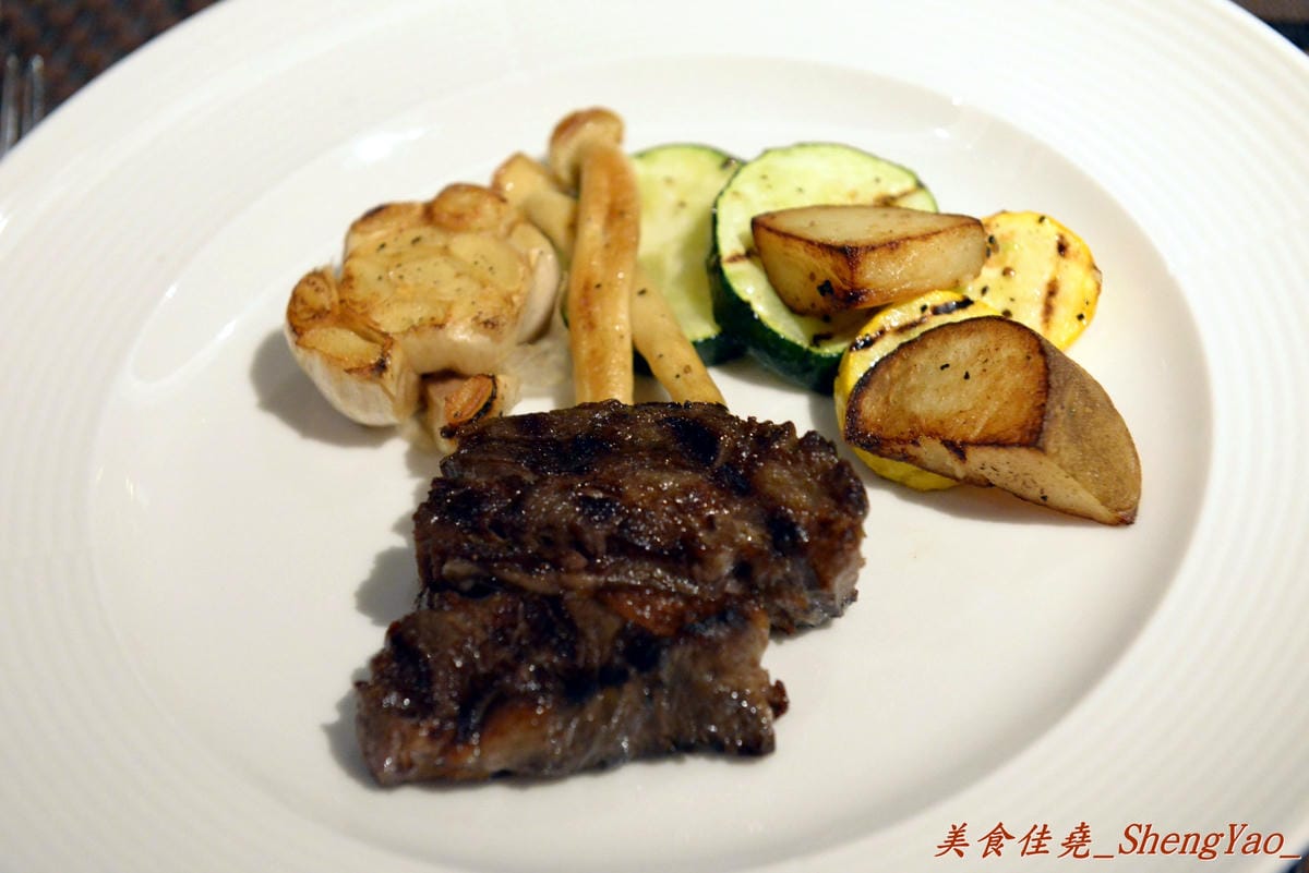 [台中西區]Laura’s Steak House 蘿拉牛排館 – 台中目前唯一和牛吃到飽,9A級澳洲和牛沙朗,2小時內任你無限續。