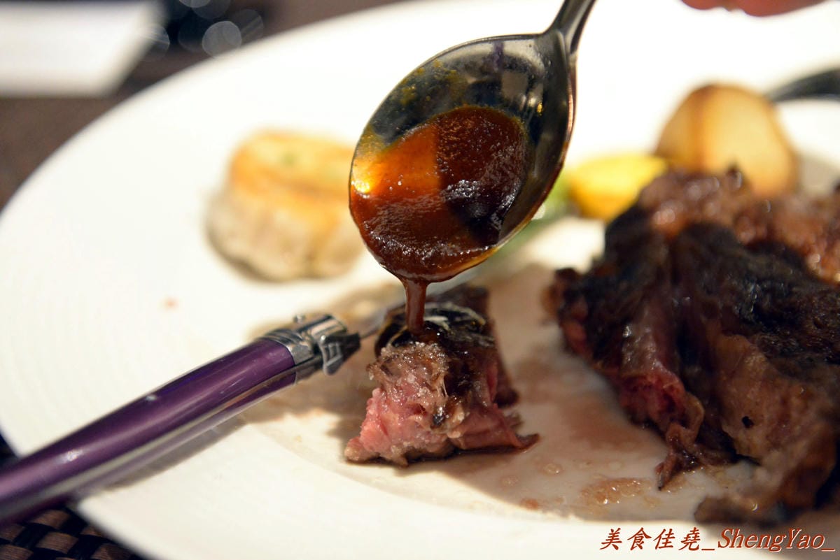 [台中西區]Laura’s Steak House 蘿拉牛排館 – 台中目前唯一和牛吃到飽,9A級澳洲和牛沙朗,2小時內任你無限續。