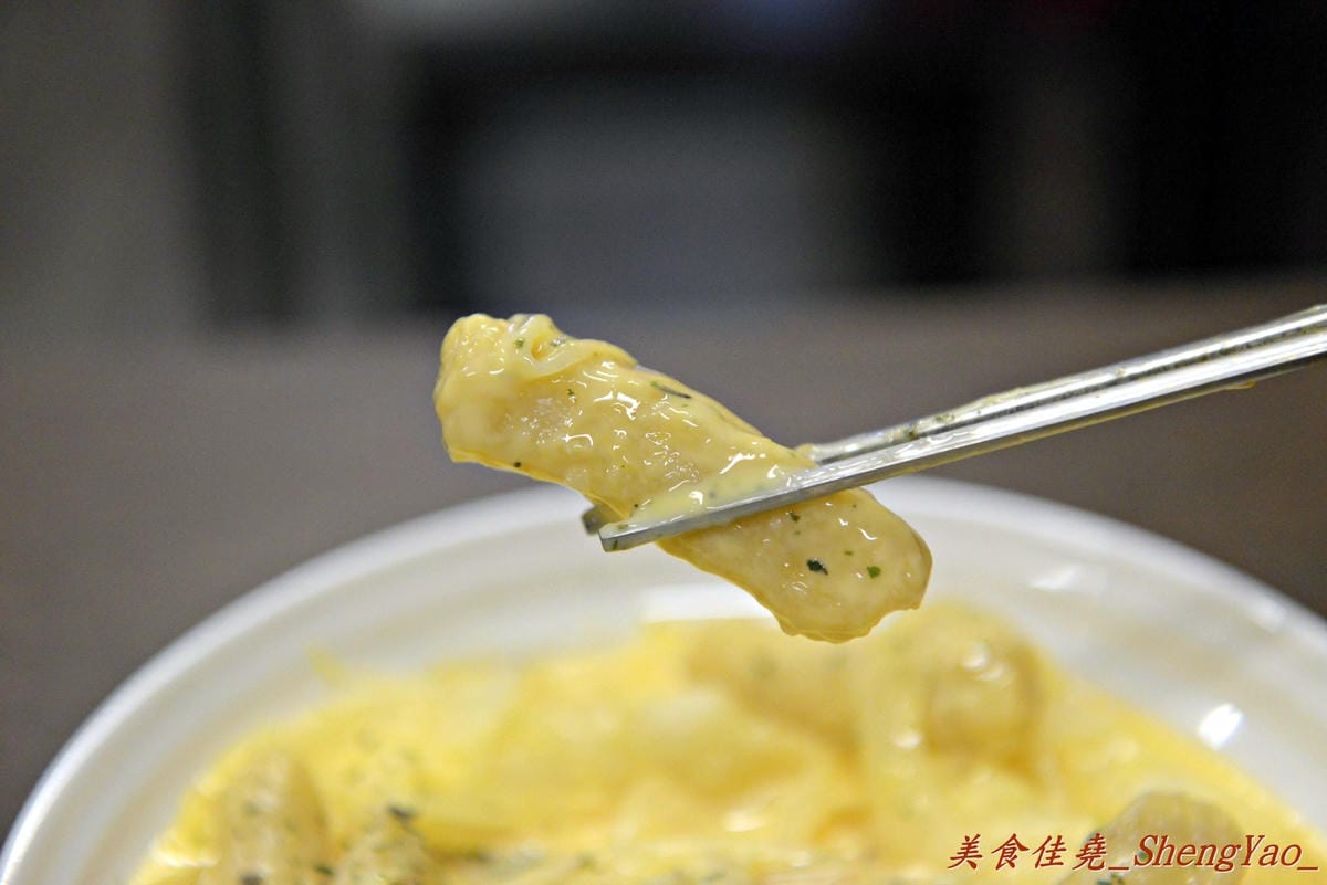 [台中西屯]楊俊秀韓國部隊鍋 – 逢甲新開幕兩個多月的韓國部隊鍋/年糕專賣店,口味獨特好吃,價格便宜。(9/30前鍋類單鍋折價30元,第二鍋享半價優惠)