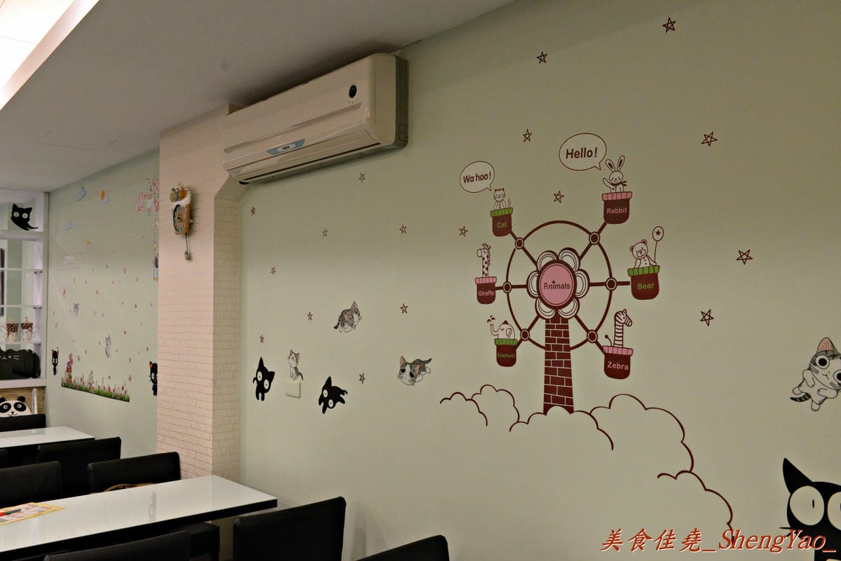 [台中清水]喵匠義式麵坊 – 貓咪為主題的療癒風平價義式麵坊,清水分店開幕了,內用提供免費暢飲雀巢飲品、乳酸多多,臨近清水戲院,看完電影剛好來吃。