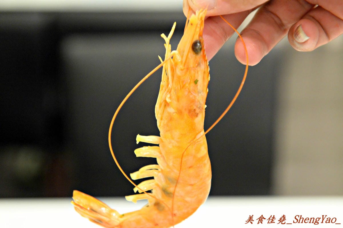 [台中清水]喵匠義式麵坊 – 貓咪為主題的療癒風平價義式麵坊,清水分店開幕了,內用提供免費暢飲雀巢飲品、乳酸多多,臨近清水戲院,看完電影剛好來吃。