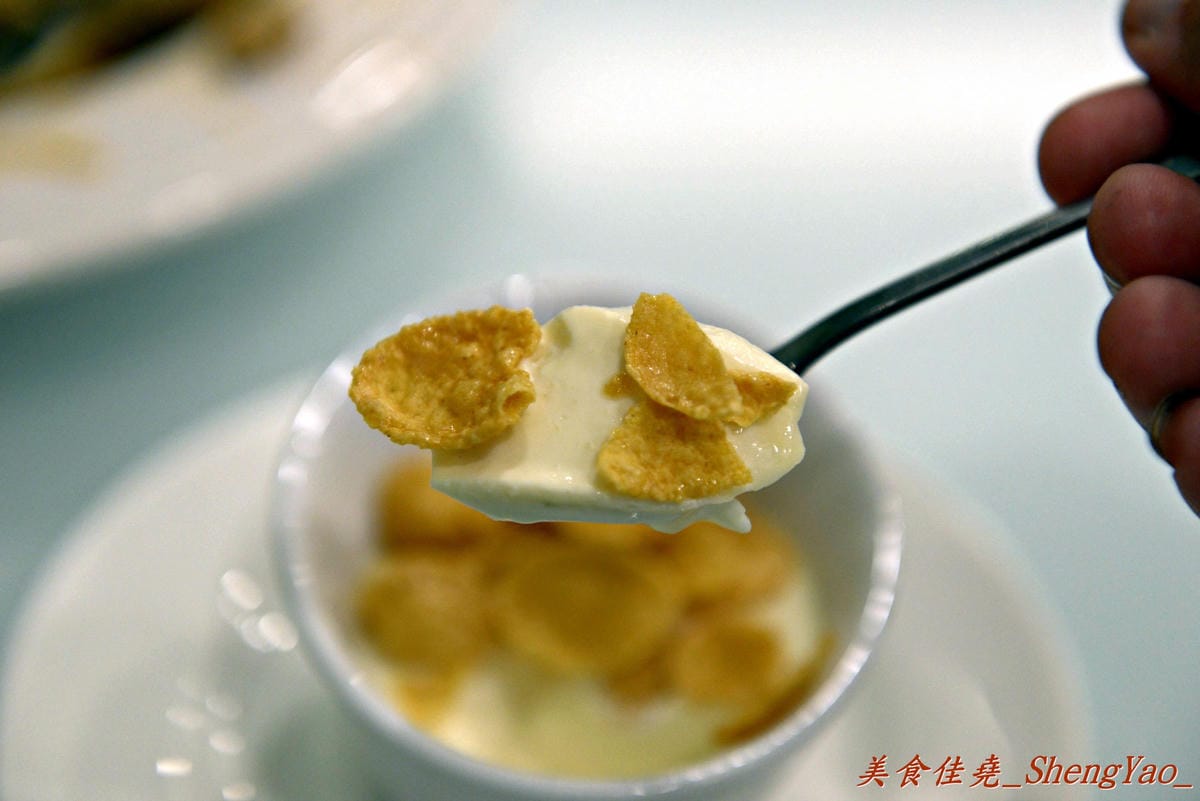 [台中清水]喵匠義式麵坊 – 貓咪為主題的療癒風平價義式麵坊,清水分店開幕了,內用提供免費暢飲雀巢飲品、乳酸多多,臨近清水戲院,看完電影剛好來吃。