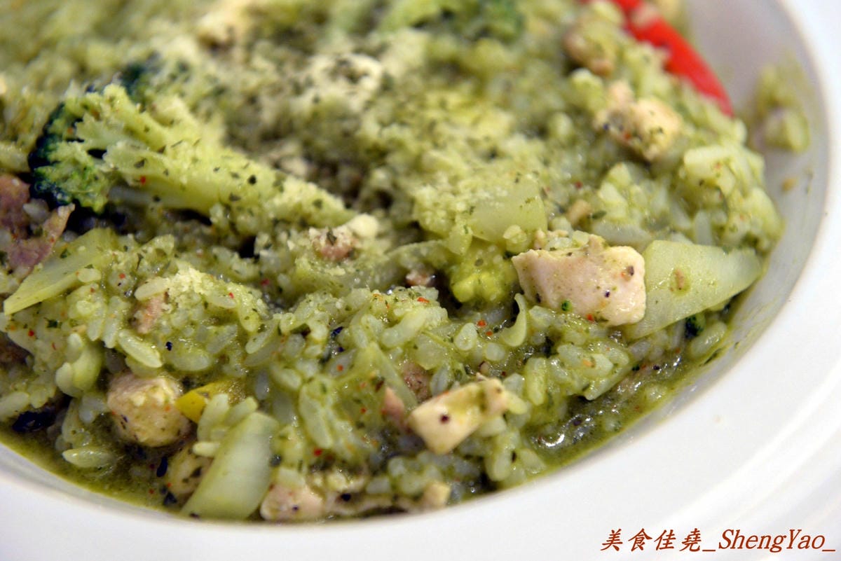 [台中清水]喵匠義式麵坊 – 貓咪為主題的療癒風平價義式麵坊,清水分店開幕了,內用提供免費暢飲雀巢飲品、乳酸多多,臨近清水戲院,看完電影剛好來吃。