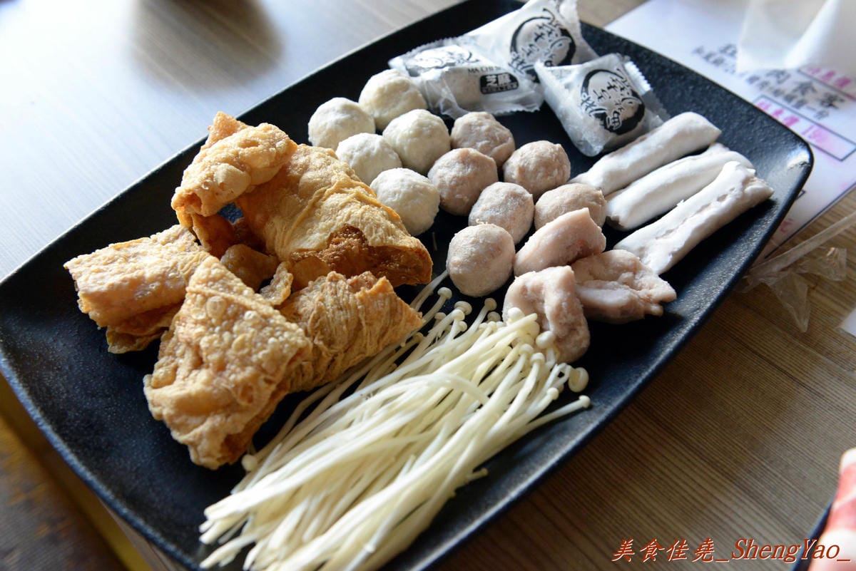 [台中西屯]禾鍋子美味鍋物 – 不到300元就能享有5種肉類吃到飽,食材種類還不少,新鮮度尚可,整體C/P值不錯。(已歇業)