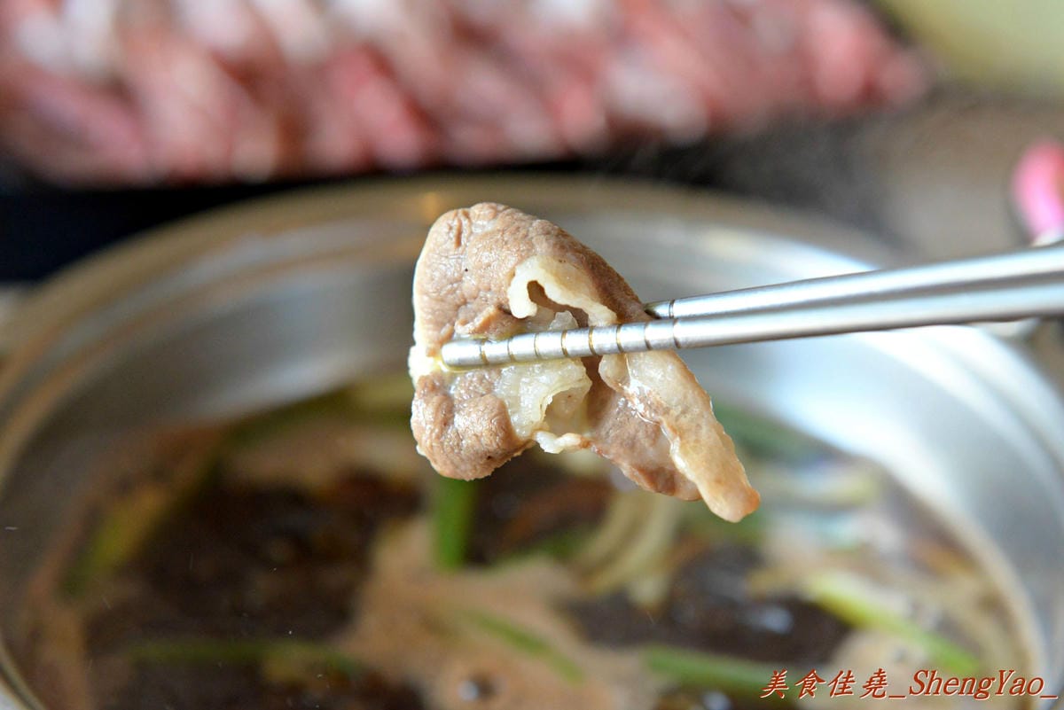 [台中西屯]禾鍋子美味鍋物 – 不到300元就能享有5種肉類吃到飽,食材種類還不少,新鮮度尚可,整體C/P值不錯。(已歇業)