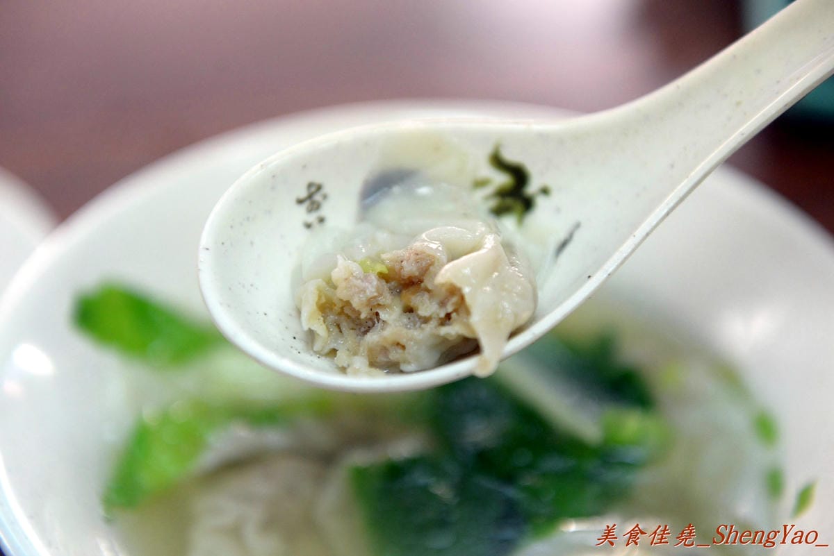 [台中西屯]肉包明 – 來自彰化的50多年歷史包子饅頭專賣店,老麵麵糰做成的細緻外皮 充滿肉汁的扎實肉餡,喜歡吃肉包的朋友必嚐。(已歇業)