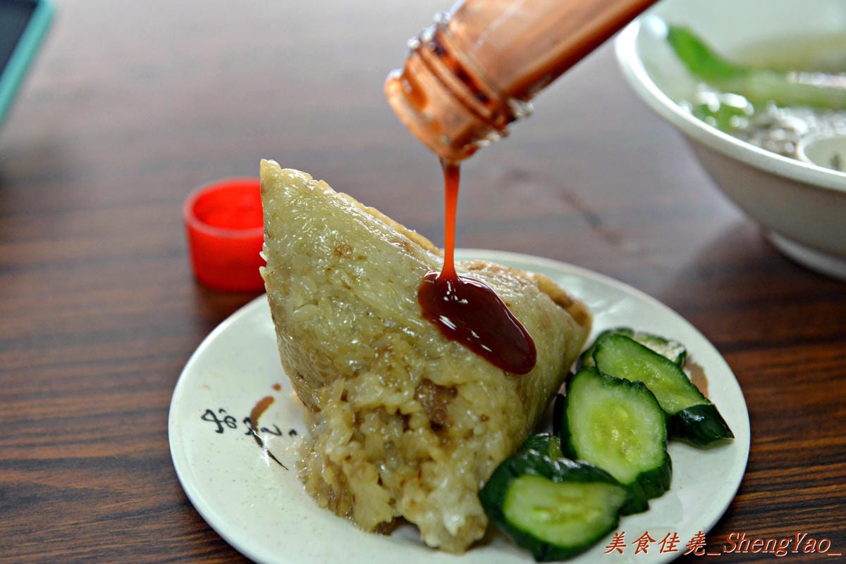 [台中西屯]肉包明 – 來自彰化的50多年歷史包子饅頭專賣店,老麵麵糰做成的細緻外皮 充滿肉汁的扎實肉餡,喜歡吃肉包的朋友必嚐。(已歇業)