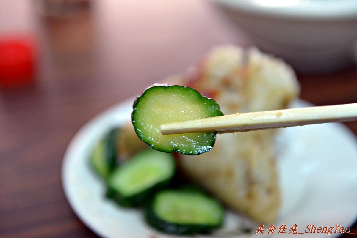 [台中西屯]肉包明 – 來自彰化的50多年歷史包子饅頭專賣店,老麵麵糰做成的細緻外皮 充滿肉汁的扎實肉餡,喜歡吃肉包的朋友必嚐。(已歇業)