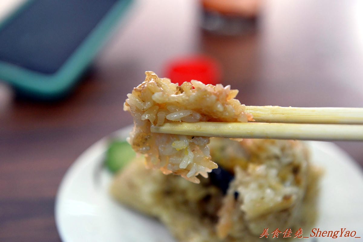 [台中西屯]肉包明 – 來自彰化的50多年歷史包子饅頭專賣店,老麵麵糰做成的細緻外皮 充滿肉汁的扎實肉餡,喜歡吃肉包的朋友必嚐。(已歇業)