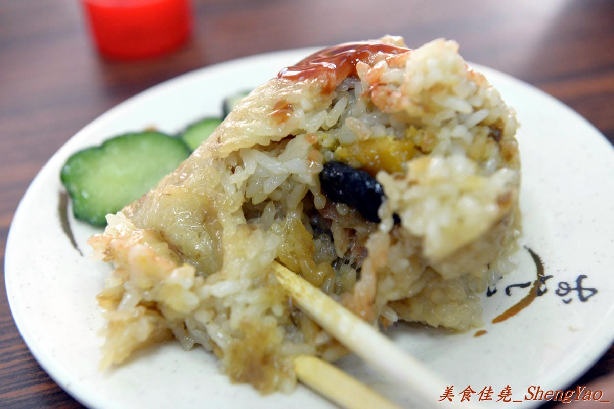 [台中西屯]肉包明 – 來自彰化的50多年歷史包子饅頭專賣店,老麵麵糰做成的細緻外皮 充滿肉汁的扎實肉餡,喜歡吃肉包的朋友必嚐。(已歇業)