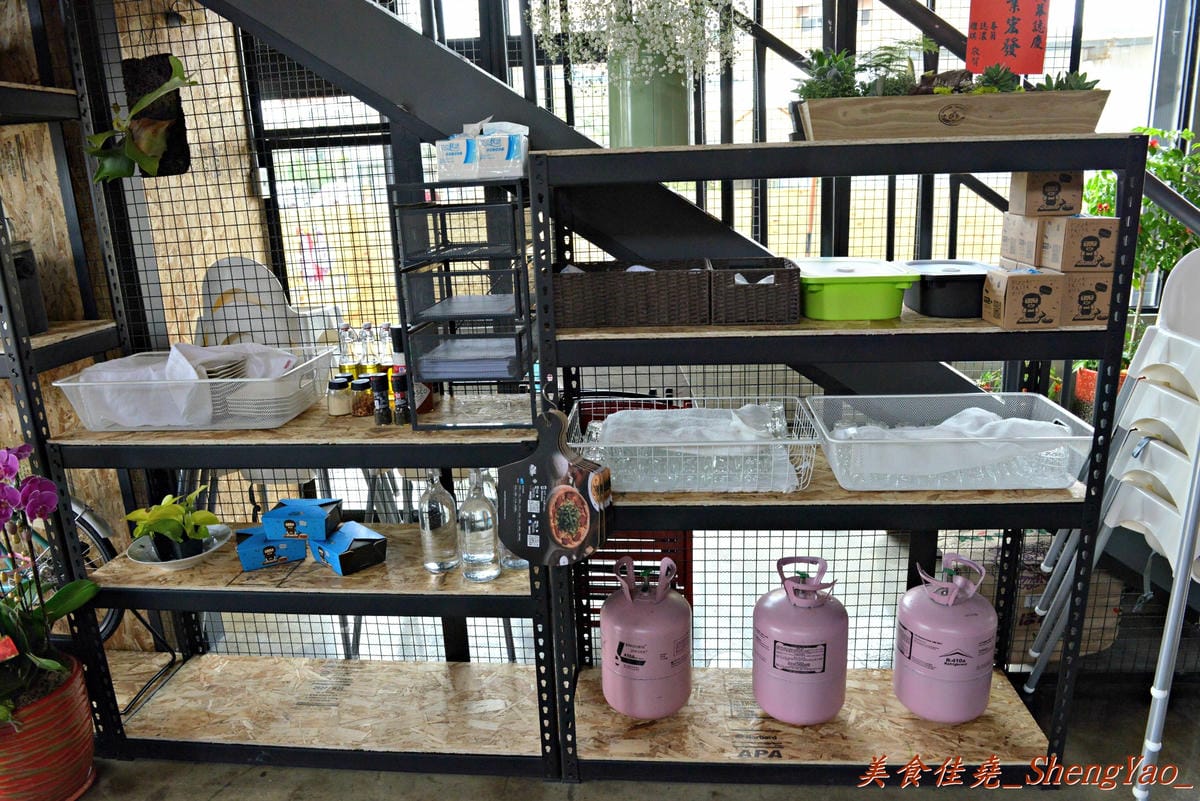 [台中沙鹿]披薩工廠 沙鹿廠 – 沙鹿最受矚目餐廳,也是第一家有沙池的親子遊樂餐廳,餐點種類近百樣,價格便宜、用料新鮮,超推派大星披薩。(已歇業)