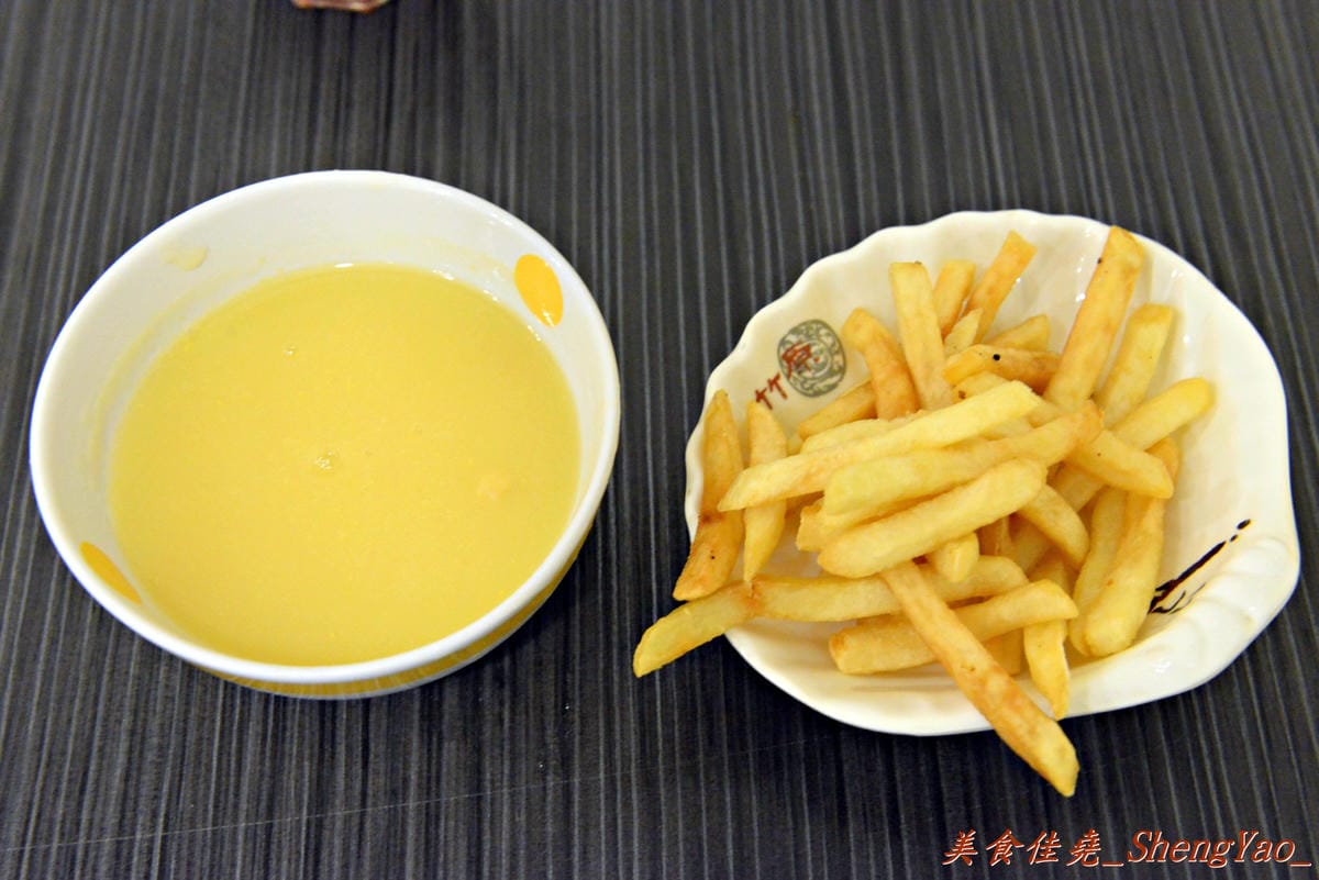 [台中沙鹿]椪柑咖哩傳奇屋 – 靜宜商圈新開幕的平價咖哩專賣店,咖哩和炸物還不差,湯咖哩烏龍麵頗推薦。(已歇業)