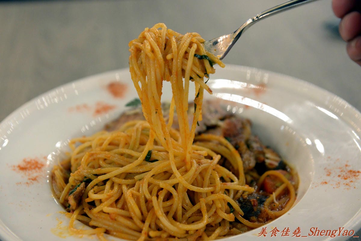 [台中西屯]跳舞香水 老虎城店 – 老虎城也有”跳舞香水”了,甜點種類超多,法式金磚好好吃 !!(已歇業)