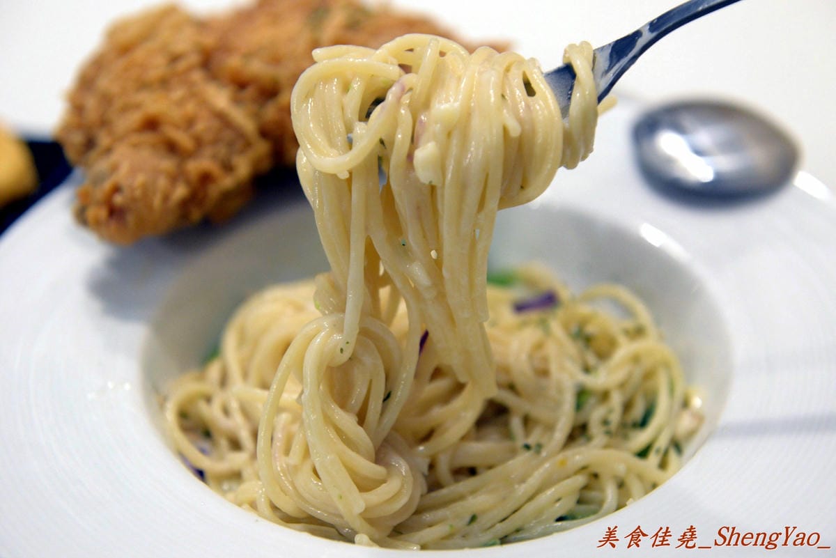 [台中沙鹿]麥基廚房 – 真的是賣雞的麥基廚房,餐點價格便宜到不可思議,消費滿百飲料免費暢飲、打卡按讚再打9折,整體C/P值高到雲霄。(已歇業)