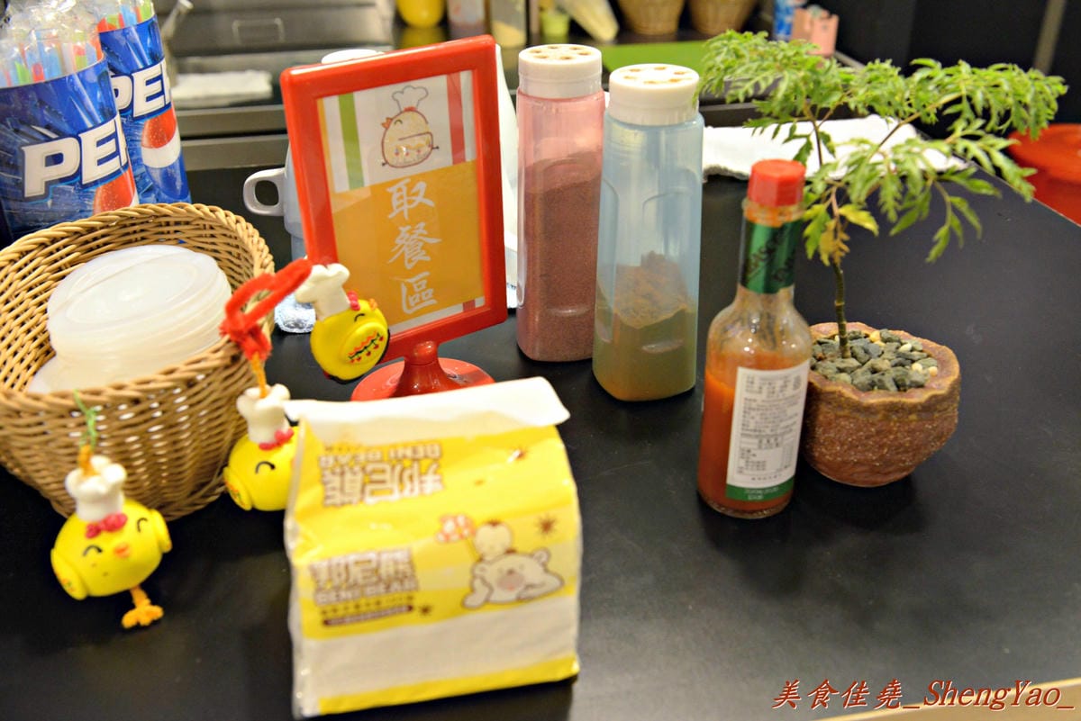 [台中沙鹿]麥基廚房 – 真的是賣雞的麥基廚房,餐點價格便宜到不可思議,消費滿百飲料免費暢飲、打卡按讚再打9折,整體C/P值高到雲霄。(已歇業)
