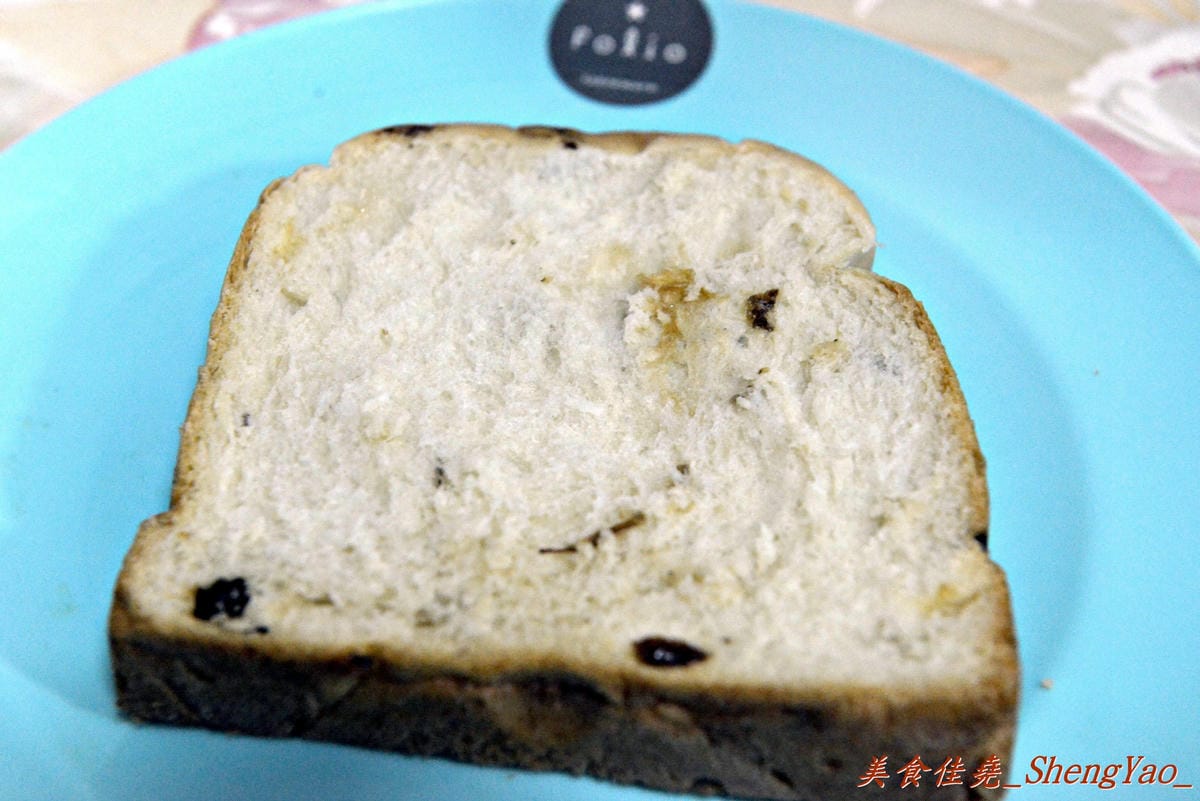 [台中沙鹿]牛奶王子 沙鹿店 – 使用牧場直送鮮奶、麵包師傅現場擀麵糰現場烤的土司專賣店,個人推甜心捲和鮮奶泡芙。