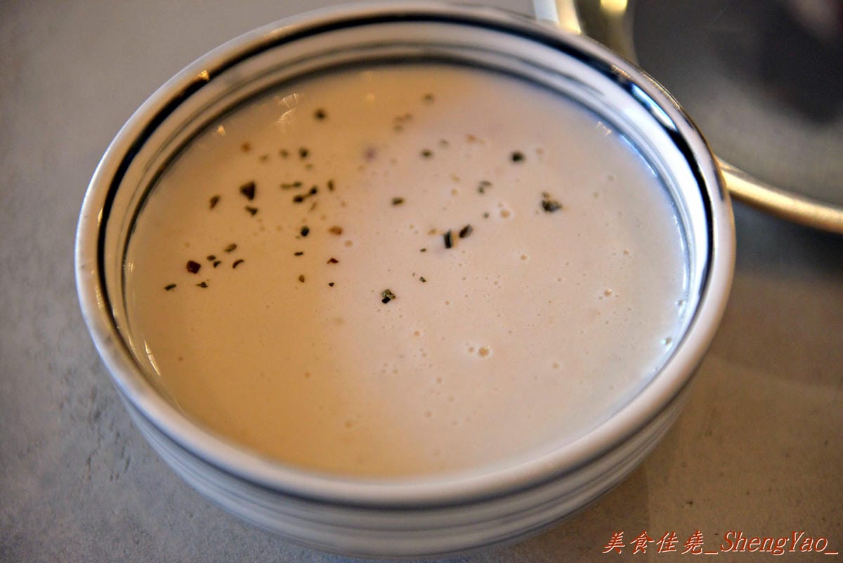 [台中西屯]HUN貳 – 一中街超夯義大利麵餐廳來逢甲開二店了,少見的復古工業loft風超特別,超級爆炸蛤蜊義大利麵好吸睛。