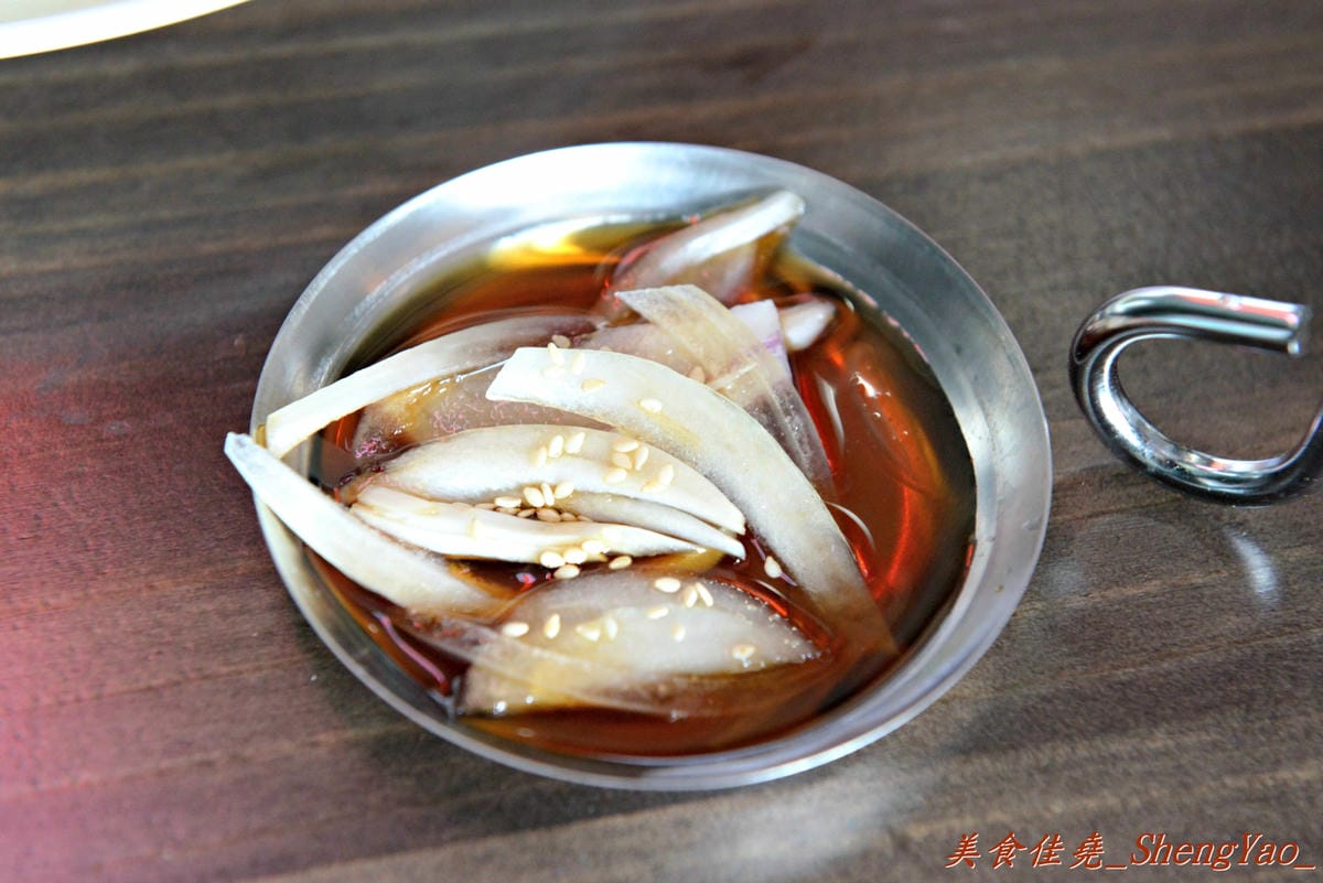 [台中西屯]一桶韓式新食 – 中科商圈新開幕的汽油桶韓式烤肉餐廳,”懷特朵兒”新品牌,雙人套餐附鍋物,飯後甜點還有哈根達斯,份量超多,C/P值超級高。