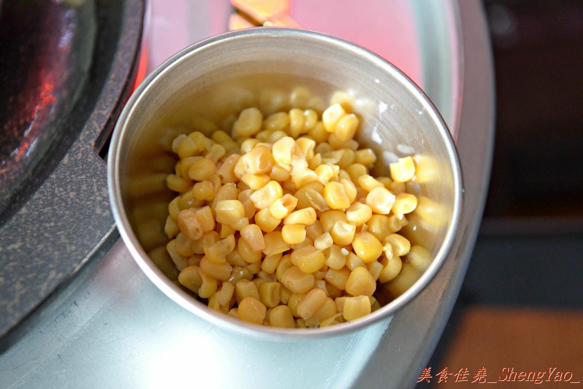 [台中西屯]一桶韓式新食 – 中科商圈新開幕的汽油桶韓式烤肉餐廳,”懷特朵兒”新品牌,雙人套餐附鍋物,飯後甜點還有哈根達斯,份量超多,C/P值超級高。