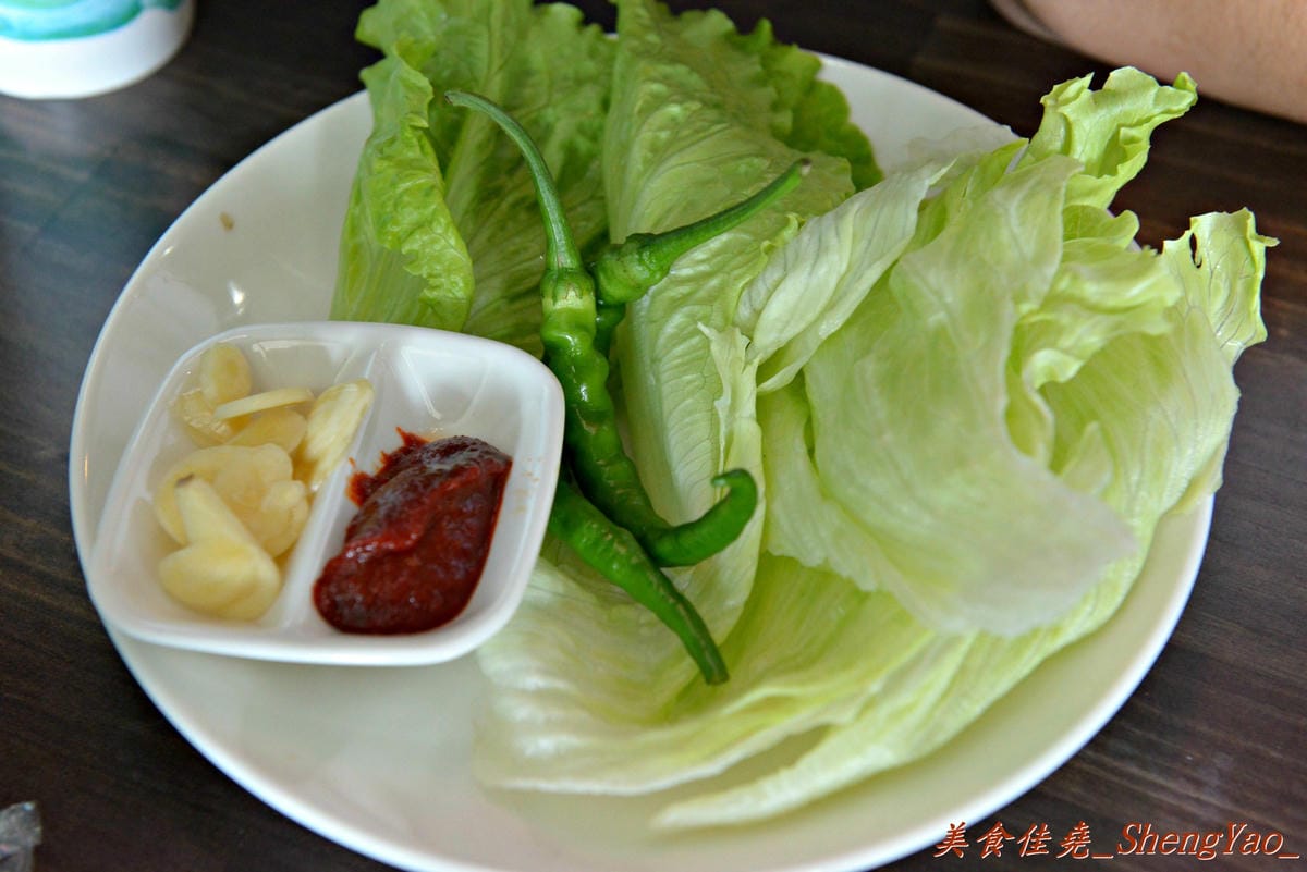[台中西屯]一桶韓式新食 – 中科商圈新開幕的汽油桶韓式烤肉餐廳,”懷特朵兒”新品牌,雙人套餐附鍋物,飯後甜點還有哈根達斯,份量超多,C/P值超級高。