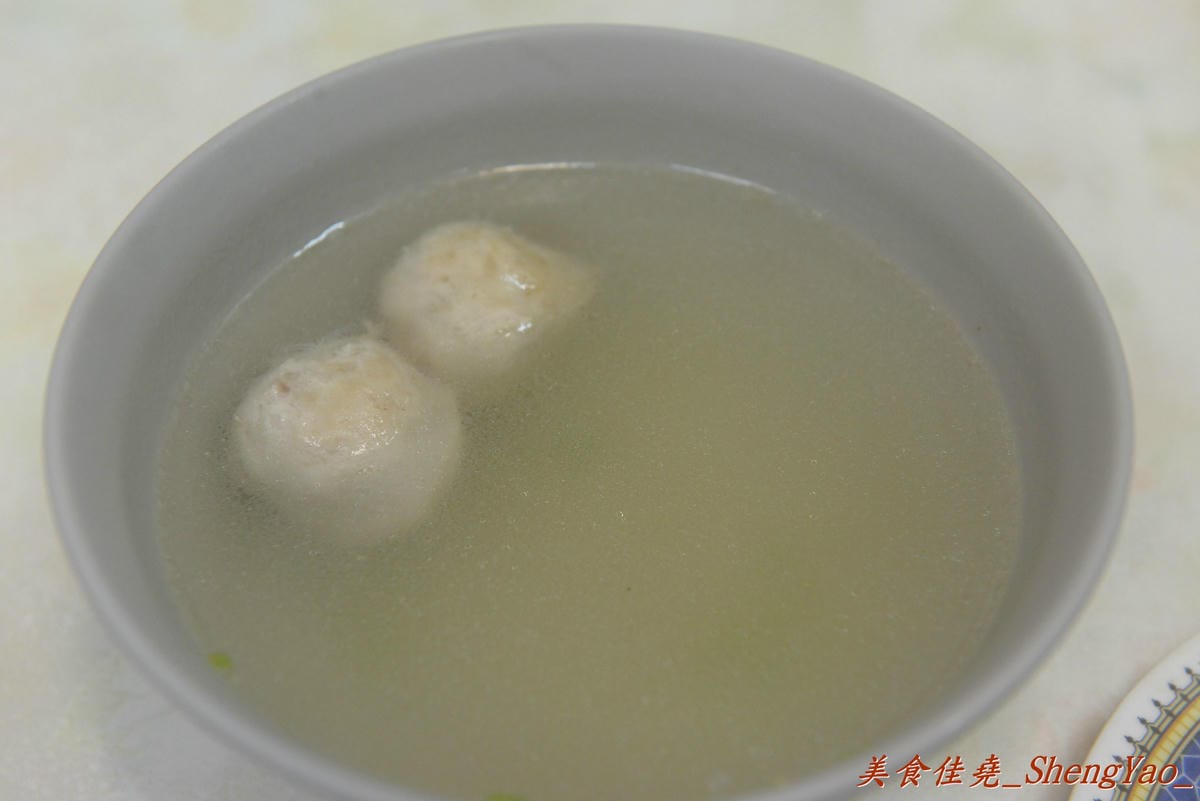 [台中北區]正宗火雞肉飯 – 天津成衣商圈附近的二三十年歷史老牌火雞肉飯,選用大隻純正火雞,火雞肉飯肉嫩油香,老闆娘女兒超級正(有圖)。