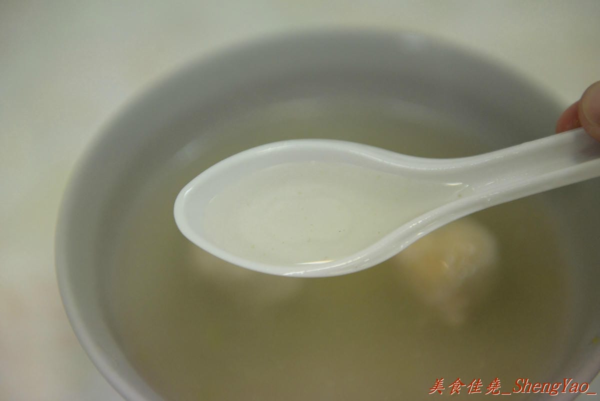 [台中北區]正宗火雞肉飯 – 天津成衣商圈附近的二三十年歷史老牌火雞肉飯,選用大隻純正火雞,火雞肉飯肉嫩油香,老闆娘女兒超級正(有圖)。