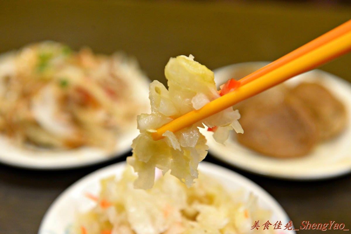 [台中西屯]南部肉燥飯 – 南部口味的魯肉飯,好吃又便宜,其他的自己看。