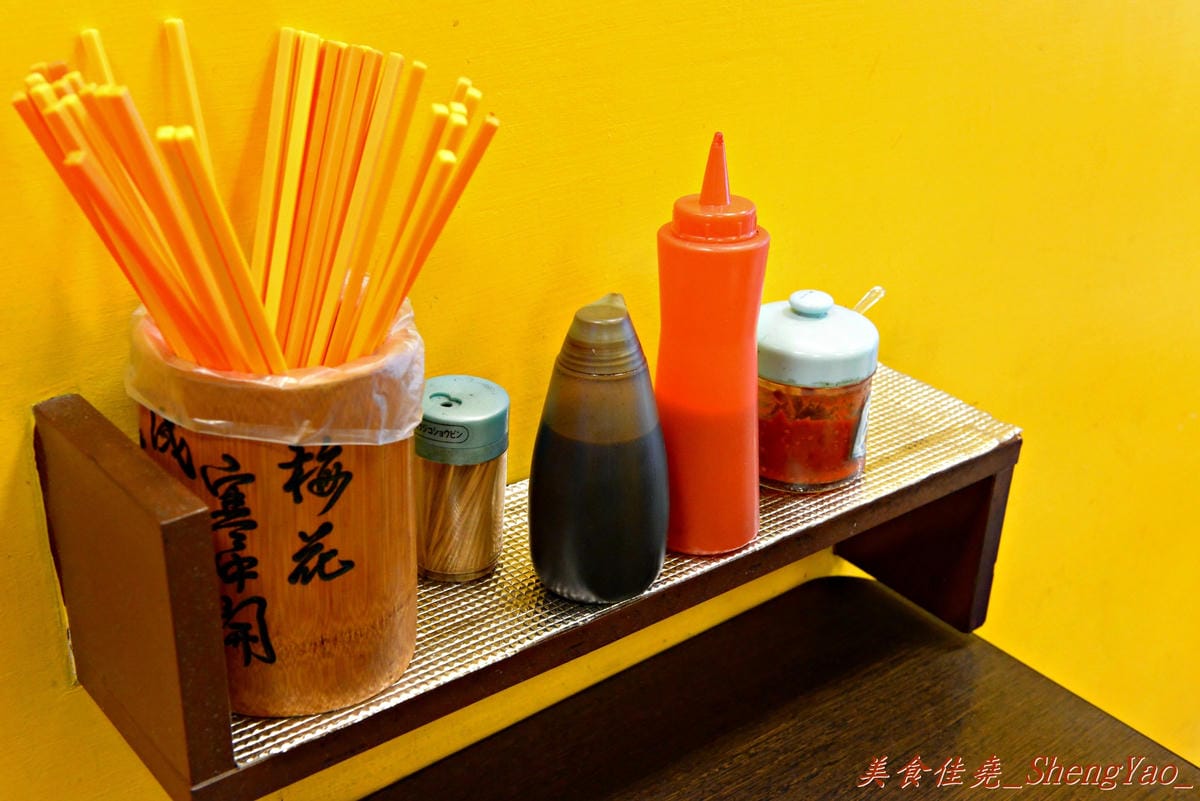 [台中西屯]南部肉燥飯 – 南部口味的魯肉飯,好吃又便宜,其他的自己看。