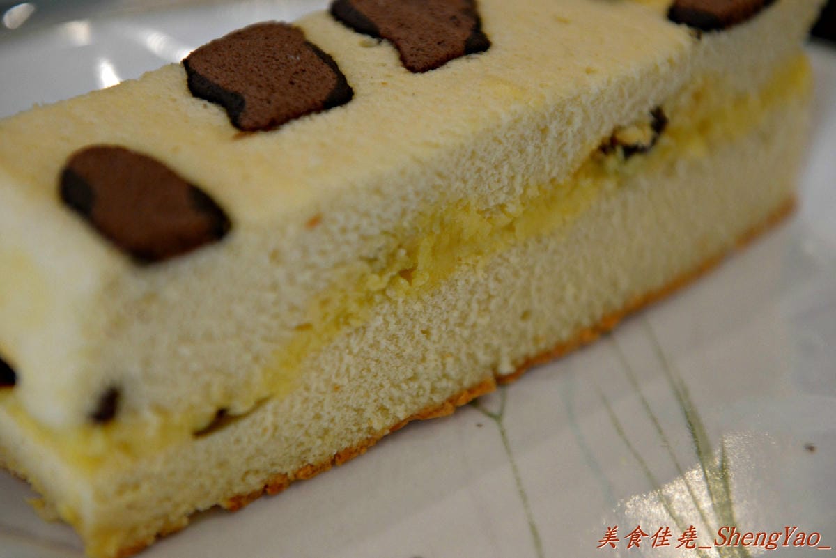 [台中太平] 鑫手作現夯蛋糕 – 結合古早味與創意口味的手作蛋糕,蛋糕口感綿密,內餡口味特別、好吃不膩,價格超便宜,買來自己吃或是當伴手禮送人都適合。